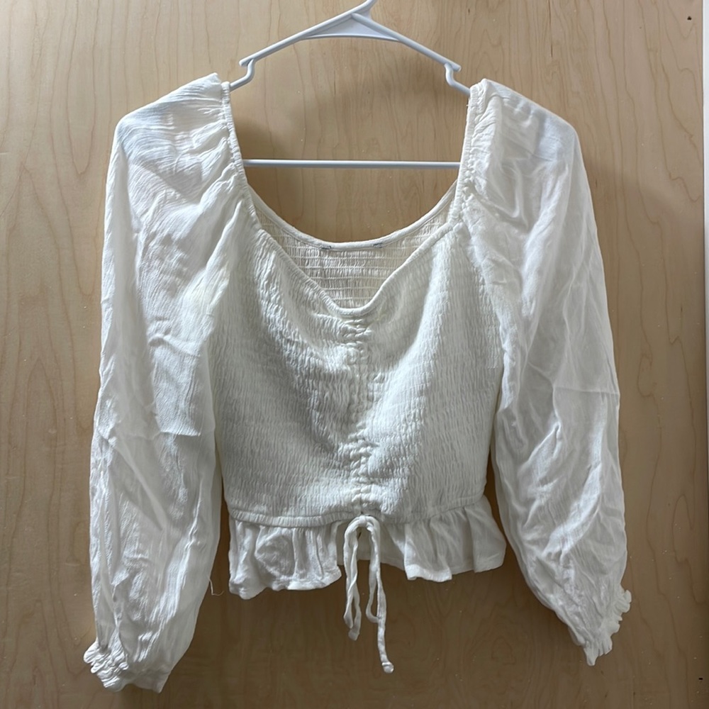 Hollister. Tag was cut out for comfort reasons. Barely worn